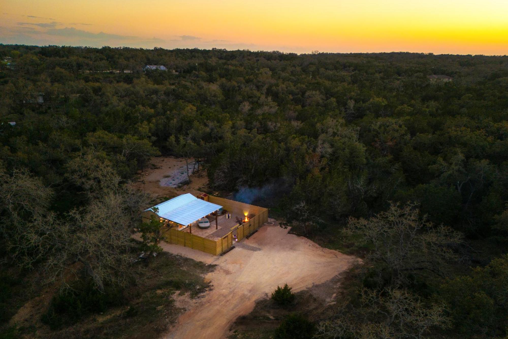 Romantic Luxury Retreat Hot Cold Pool & Sauna Wimberley Eksteriør billede