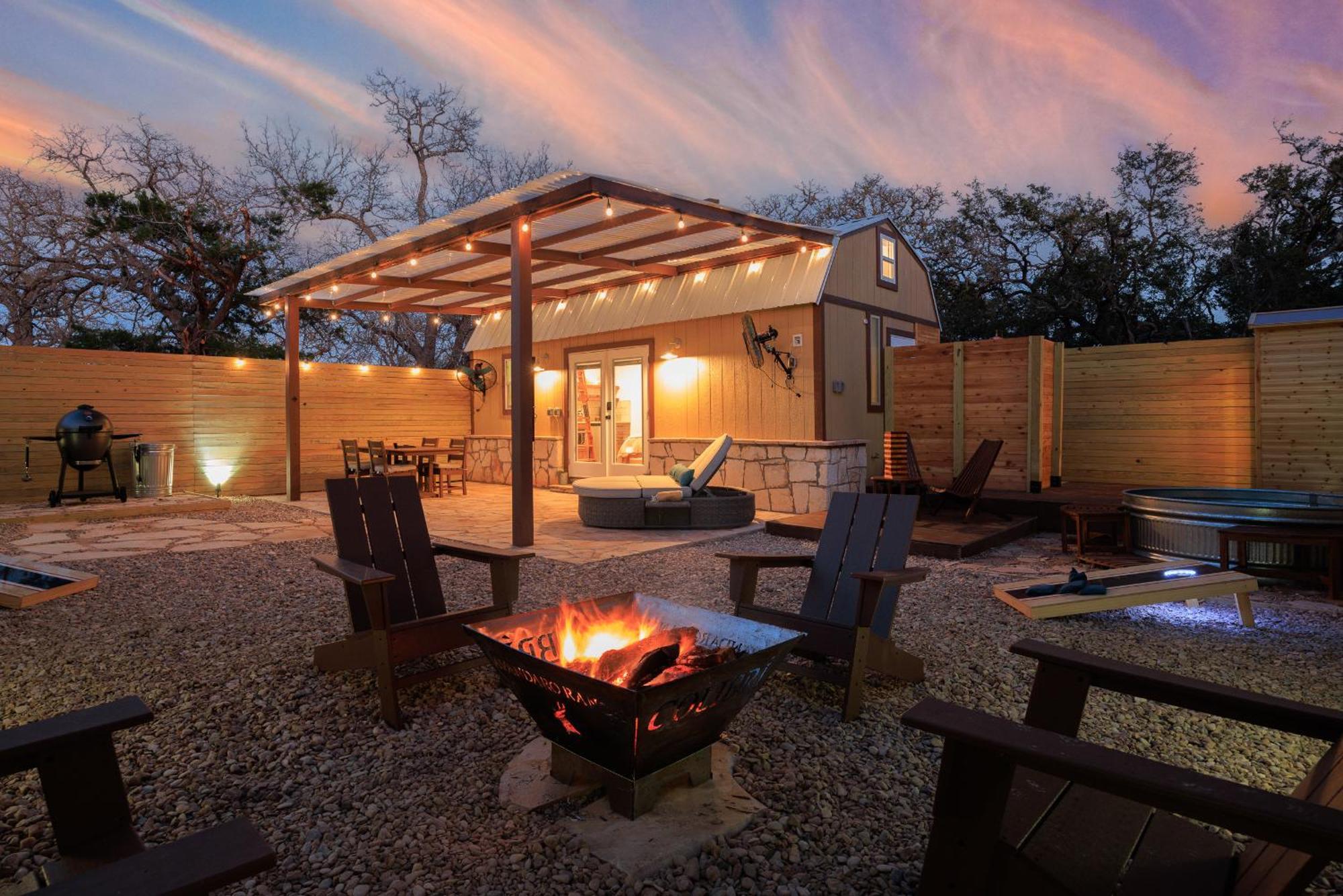 Romantic Luxury Retreat Hot Cold Pool & Sauna Wimberley Eksteriør billede
