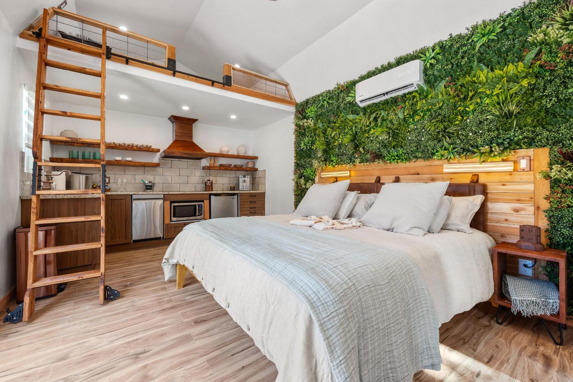 Romantic Luxury Retreat Hot Cold Pool & Sauna Wimberley Eksteriør billede
