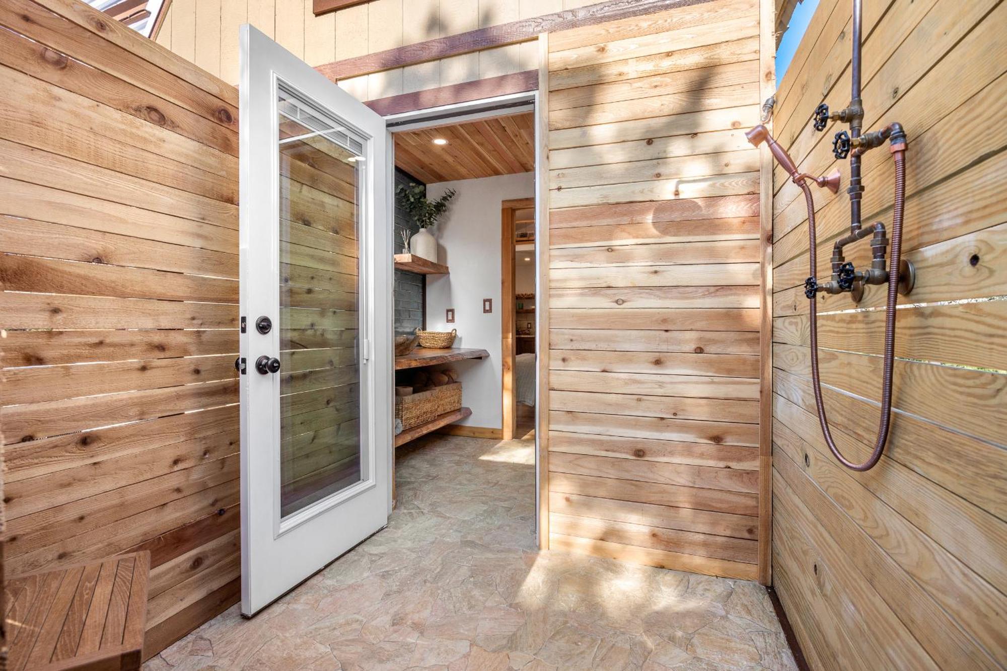 Romantic Luxury Retreat Hot Cold Pool & Sauna Wimberley Eksteriør billede