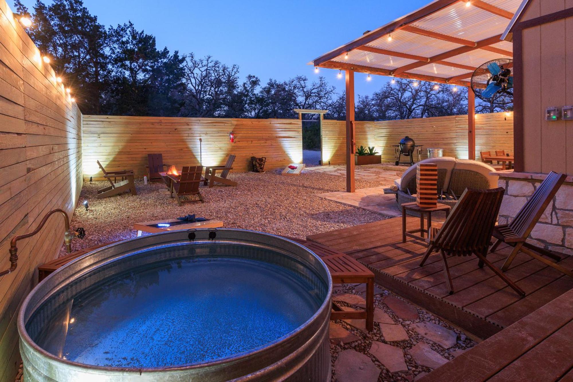 Romantic Luxury Retreat Hot Cold Pool & Sauna Wimberley Eksteriør billede