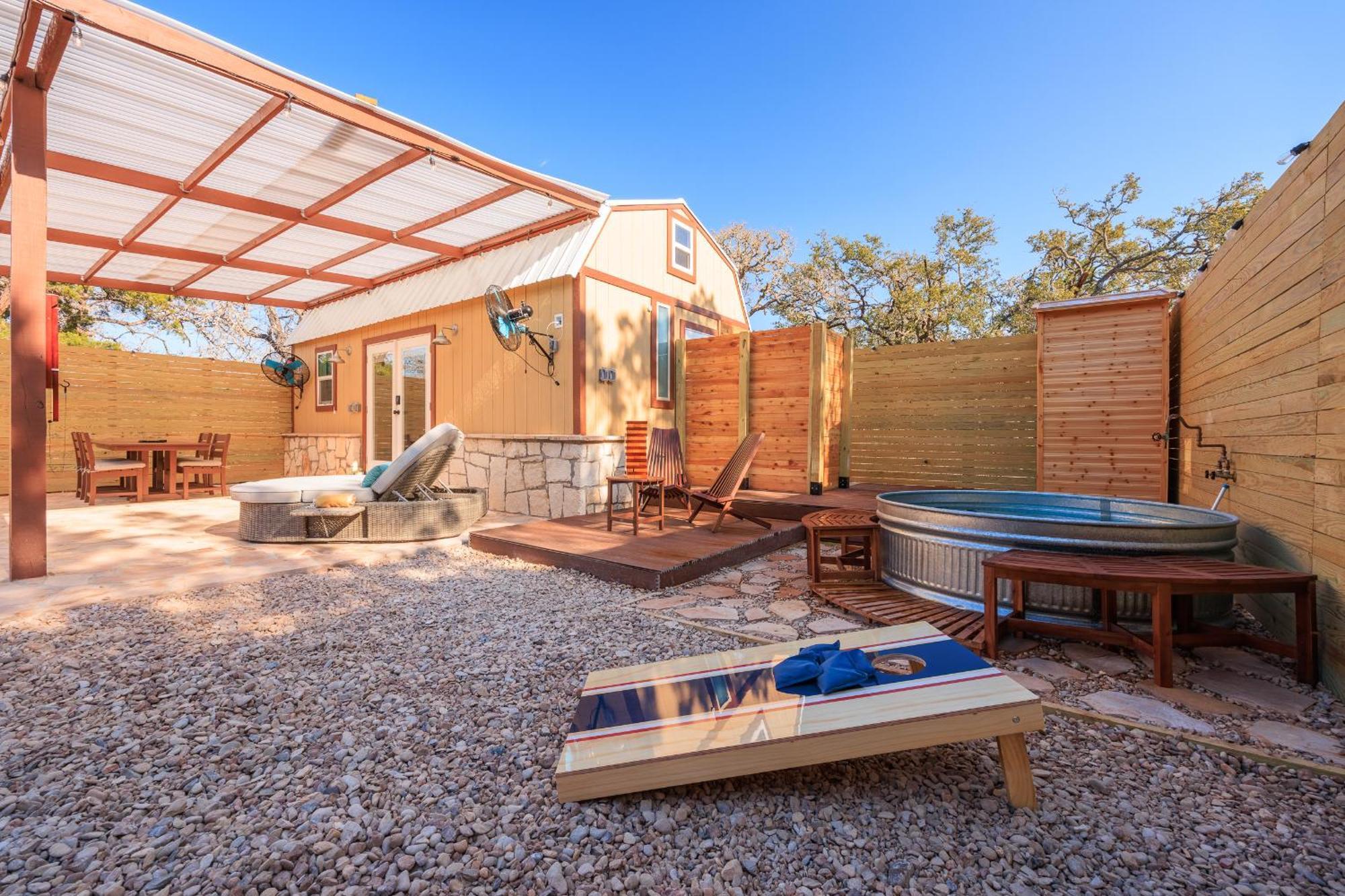 Romantic Luxury Retreat Hot Cold Pool & Sauna Wimberley Eksteriør billede