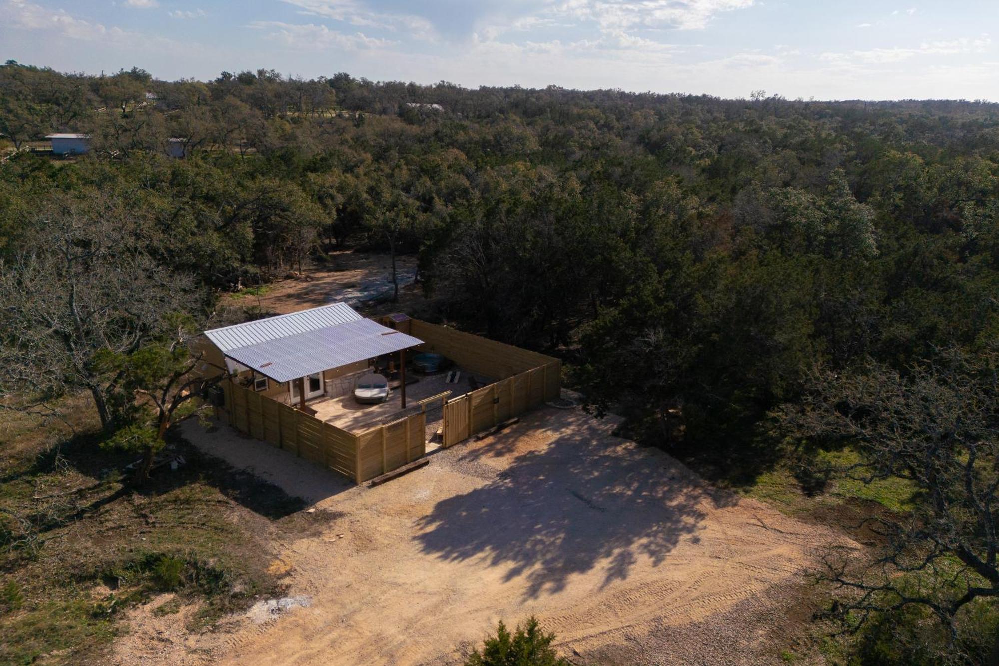 Romantic Luxury Retreat Hot Cold Pool & Sauna Wimberley Eksteriør billede