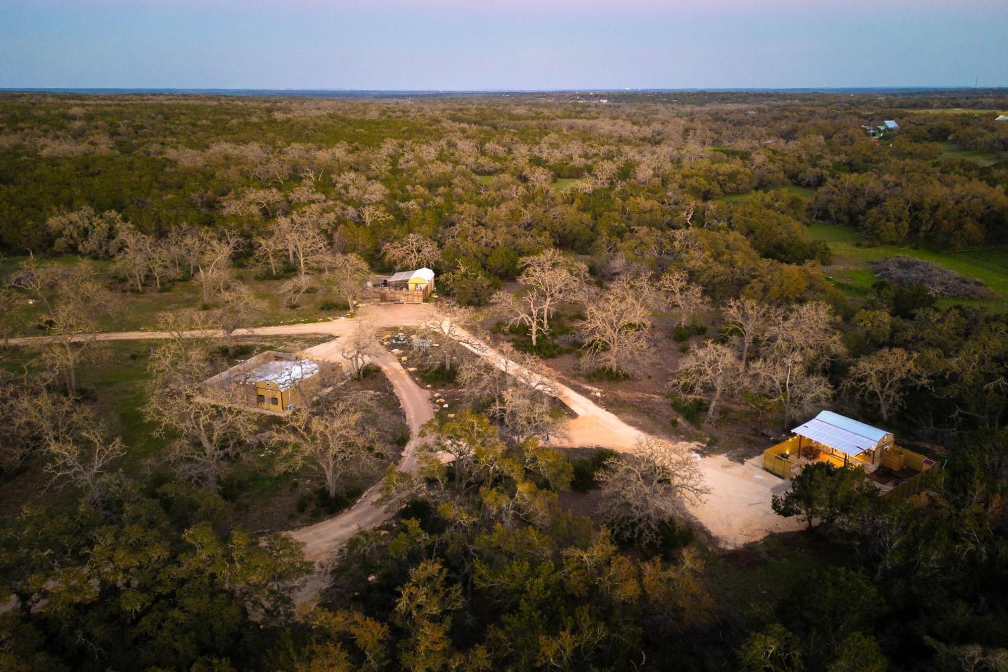 Romantic Luxury Retreat Hot Cold Pool & Sauna Wimberley Eksteriør billede
