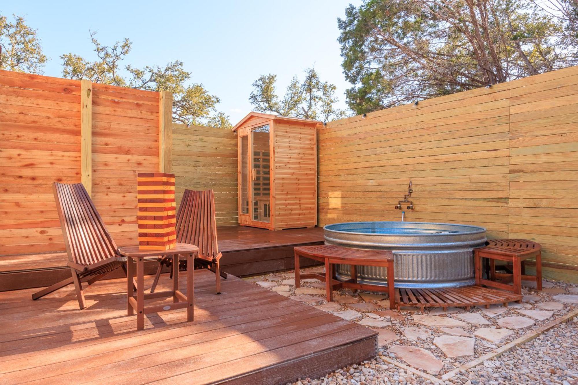 Romantic Luxury Retreat Hot Cold Pool & Sauna Wimberley Eksteriør billede